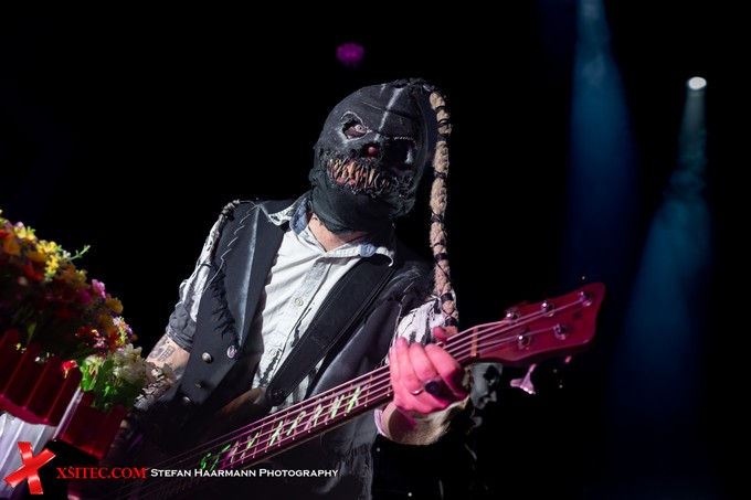 H&Auml;MATOM BASSIST PETER "WEST" HAAG